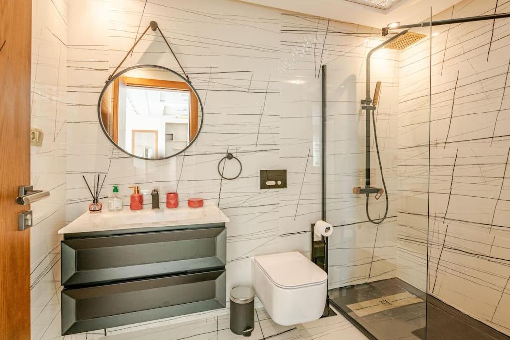 Ferienwohnung Royale Duplexe Pleine Centre Tanger Exterior foto