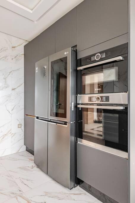 Ferienwohnung Royale Duplexe Pleine Centre Tanger Exterior foto