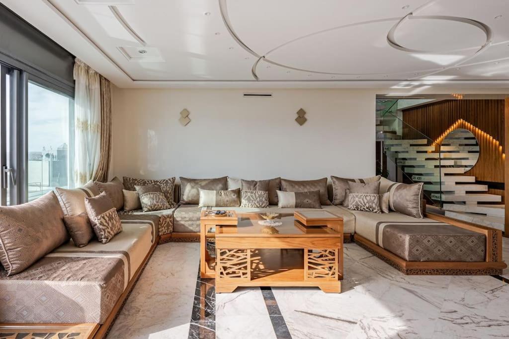 Ferienwohnung Royale Duplexe Pleine Centre Tanger Exterior foto