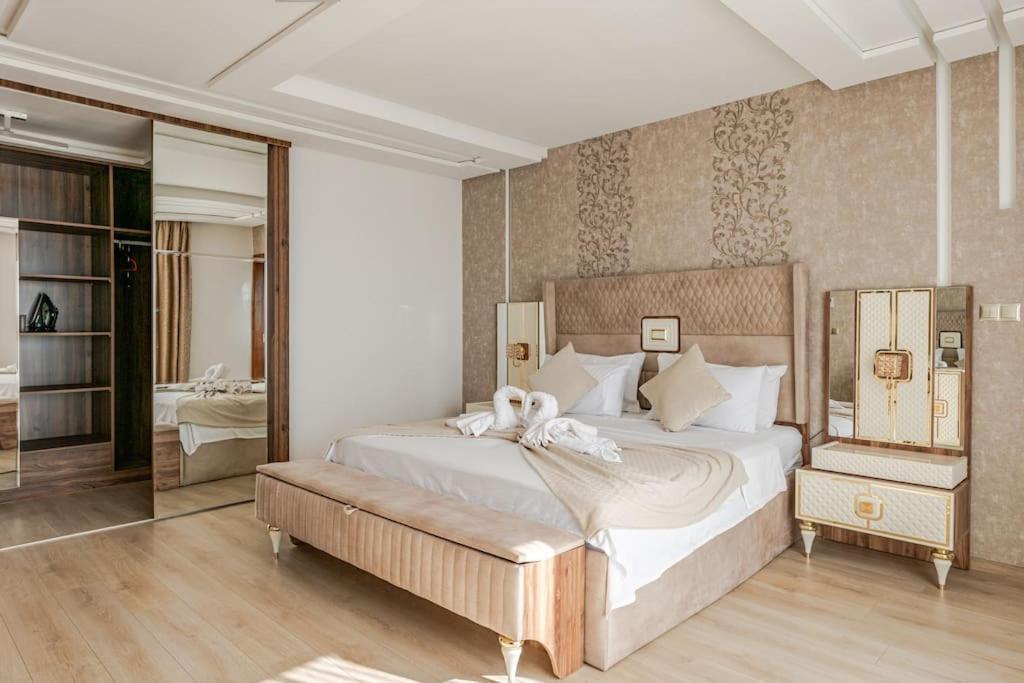 Ferienwohnung Royale Duplexe Pleine Centre Tanger Exterior foto