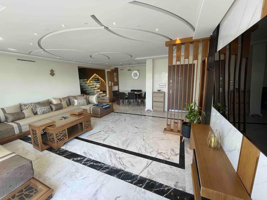 Ferienwohnung Royale Duplexe Pleine Centre Tanger Exterior foto