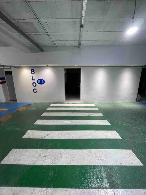 Ferienwohnung Royale Duplexe Pleine Centre Tanger Exterior foto